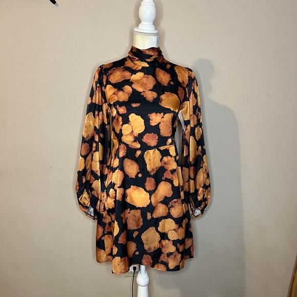 NWOT Topshop Orange and Black Women's Dress - Picture 2 of 8